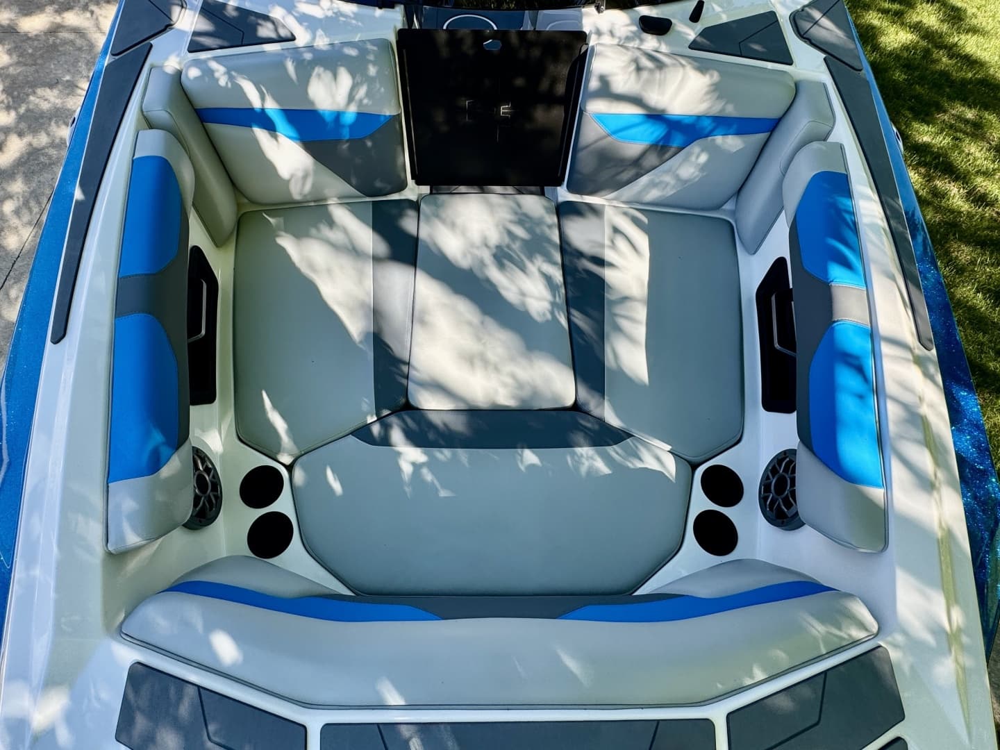 2022 Axis A24