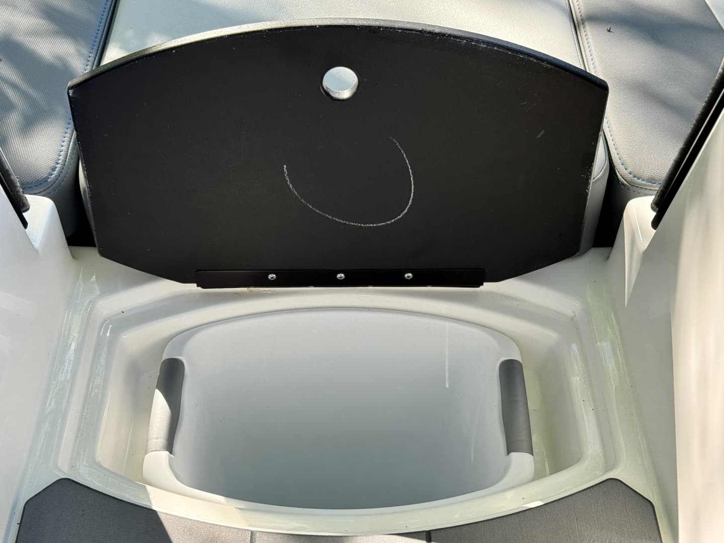 2022 Axis A24