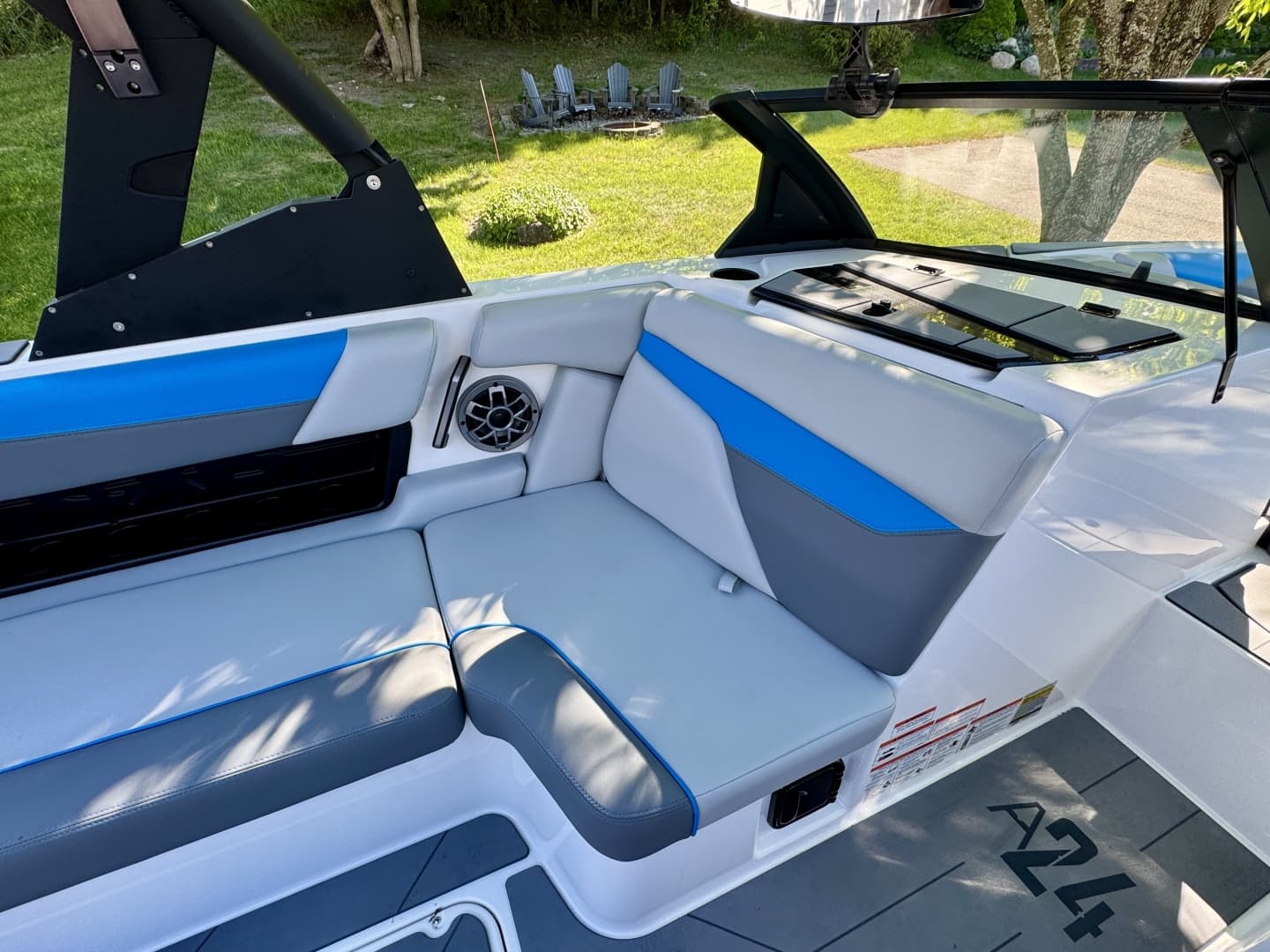 2022 Axis A24