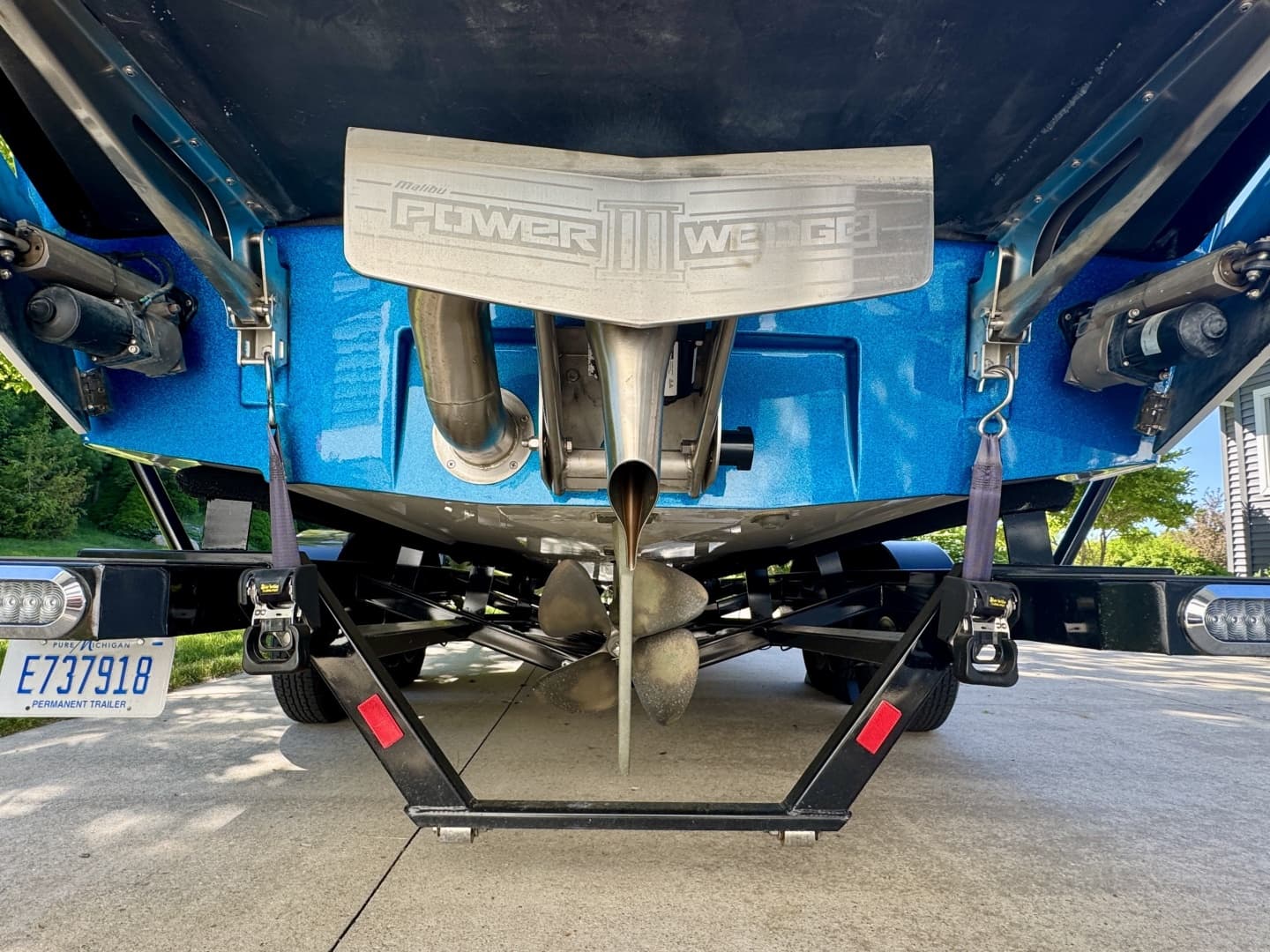2022 Axis A24