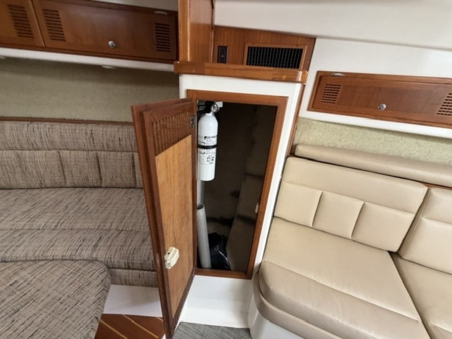 1996 Cabo 31 Express