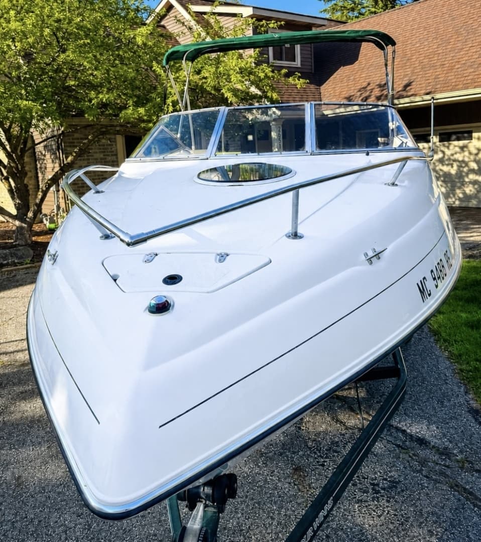 1996 Four Winns 245 SunDowner