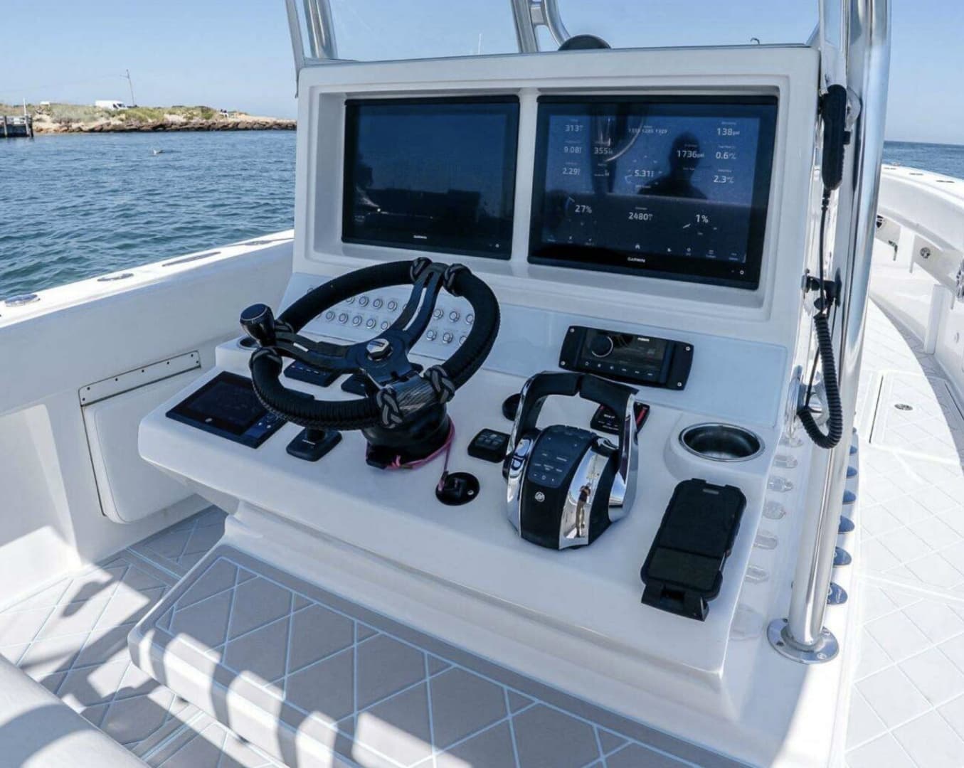 2019 Concept 39 Pro Fish