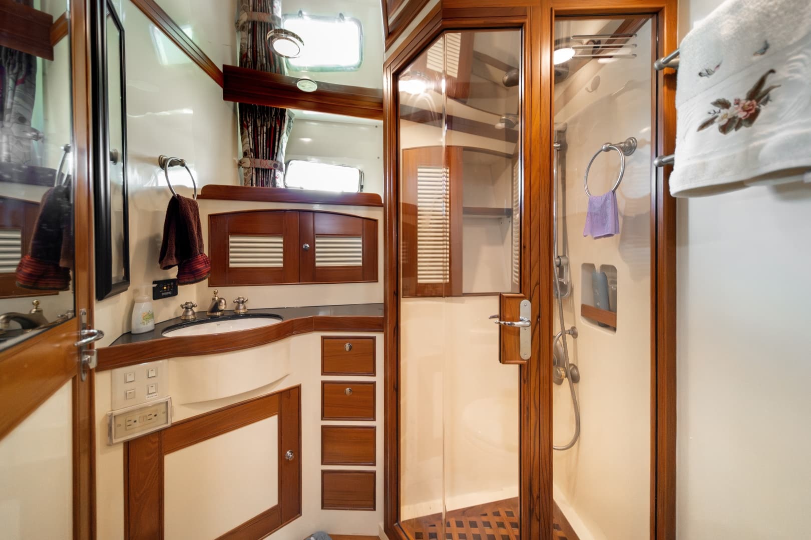 2003 Marlow Explorer 65C