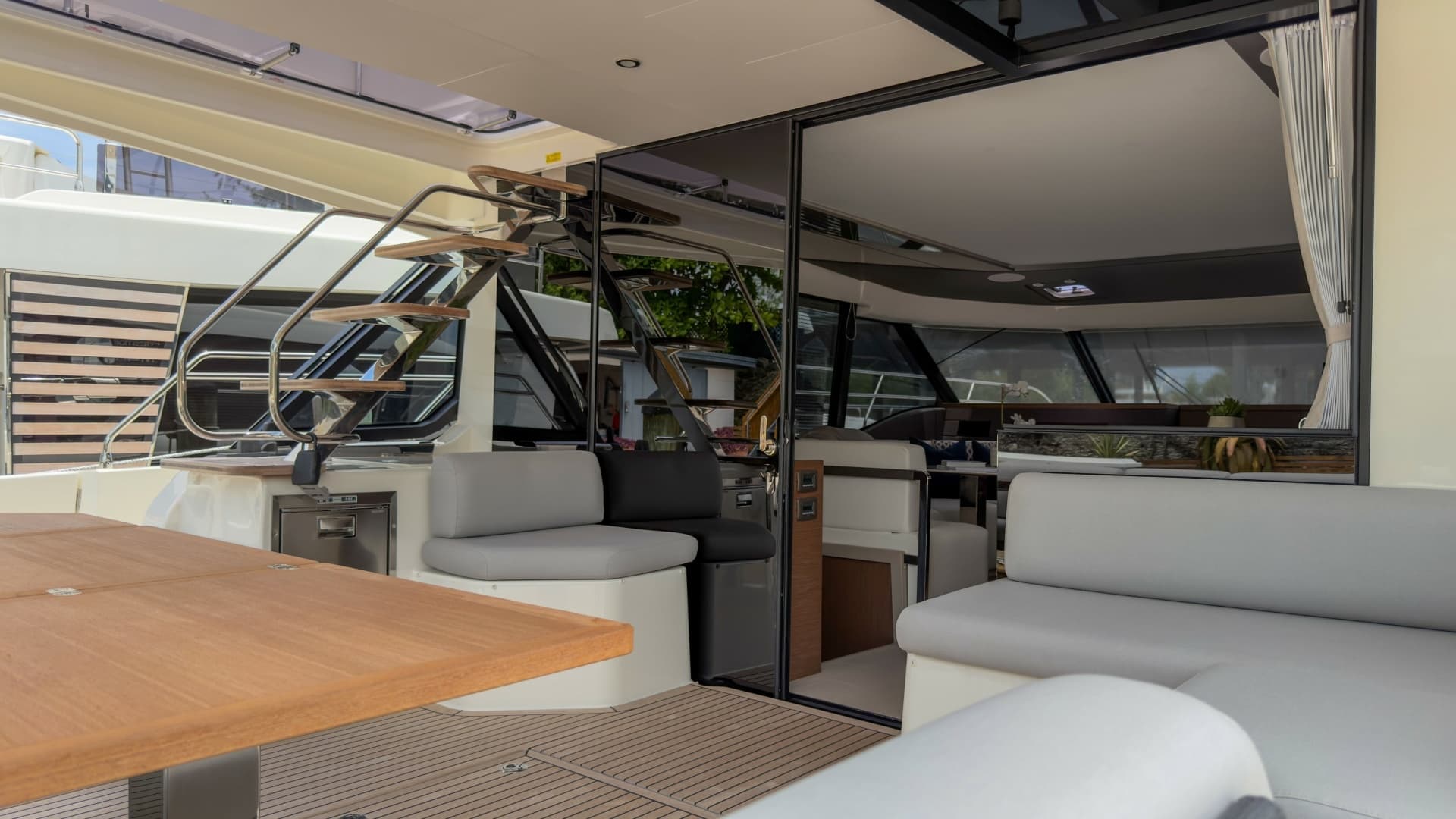 2025 Prestige M48