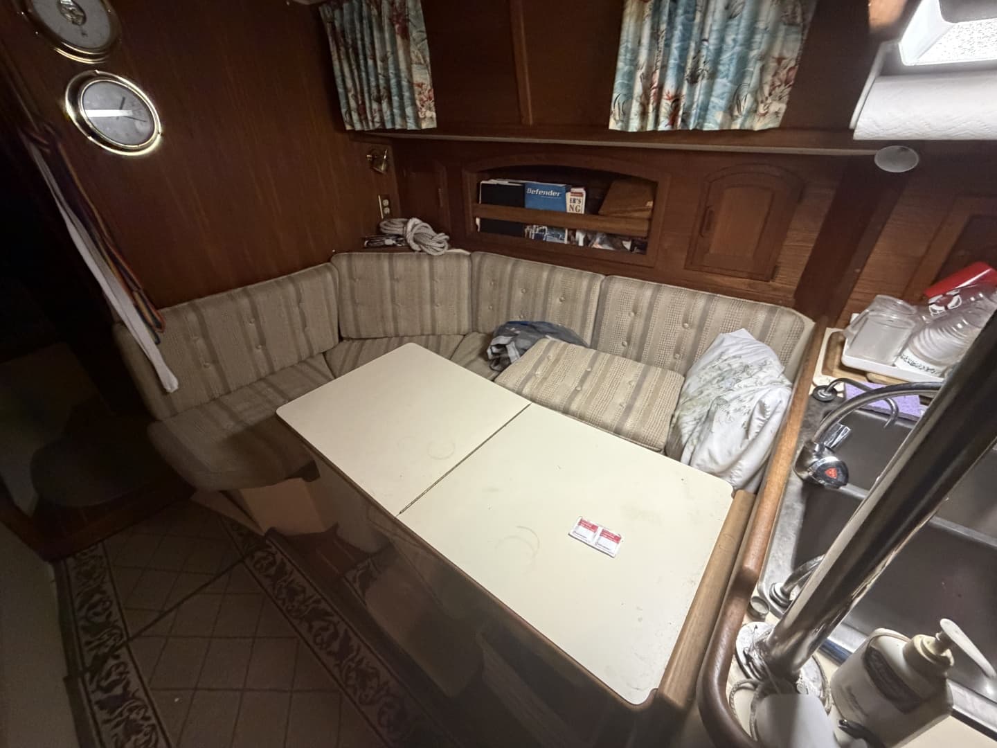 1988 Pacific Seacraft Crealock 37
