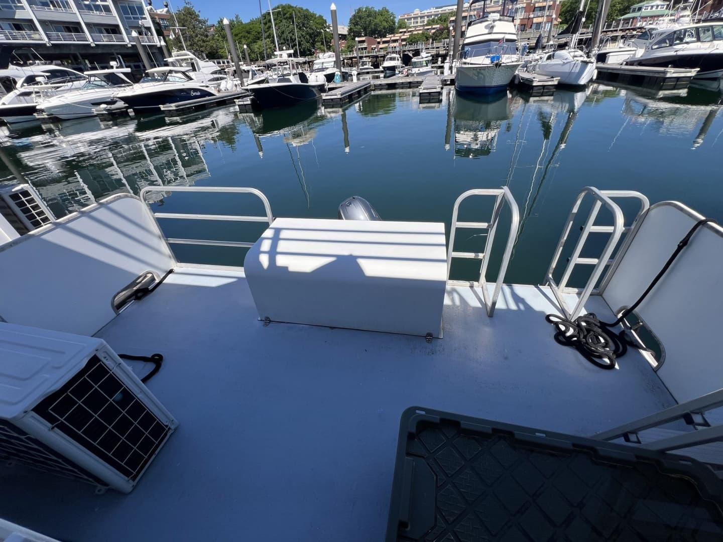 2019 Catamaran Cruisers Houseboat