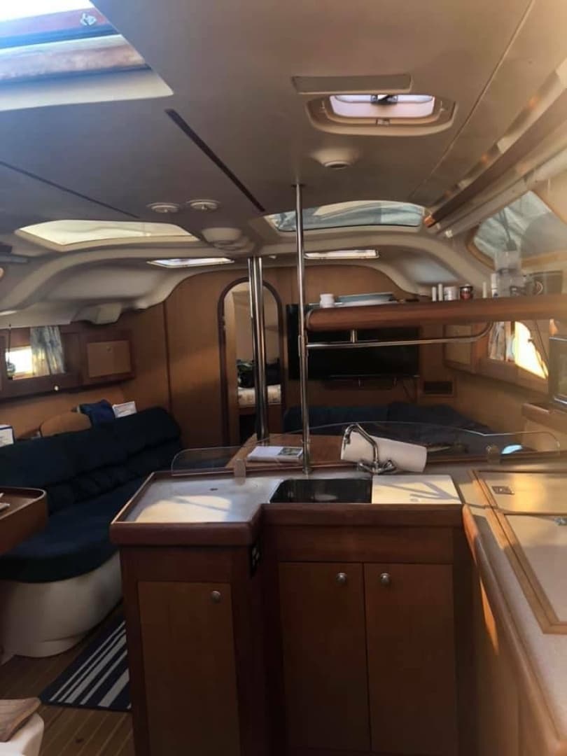 1999 Hunter 380