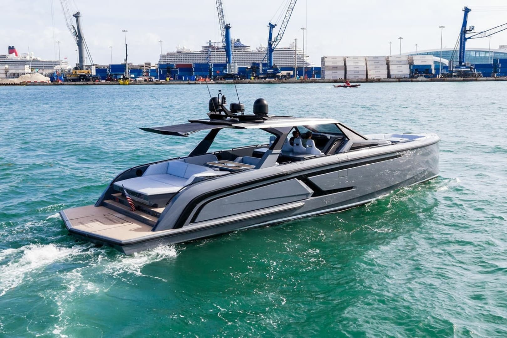 2024 Vanquish Yachts VQ55
