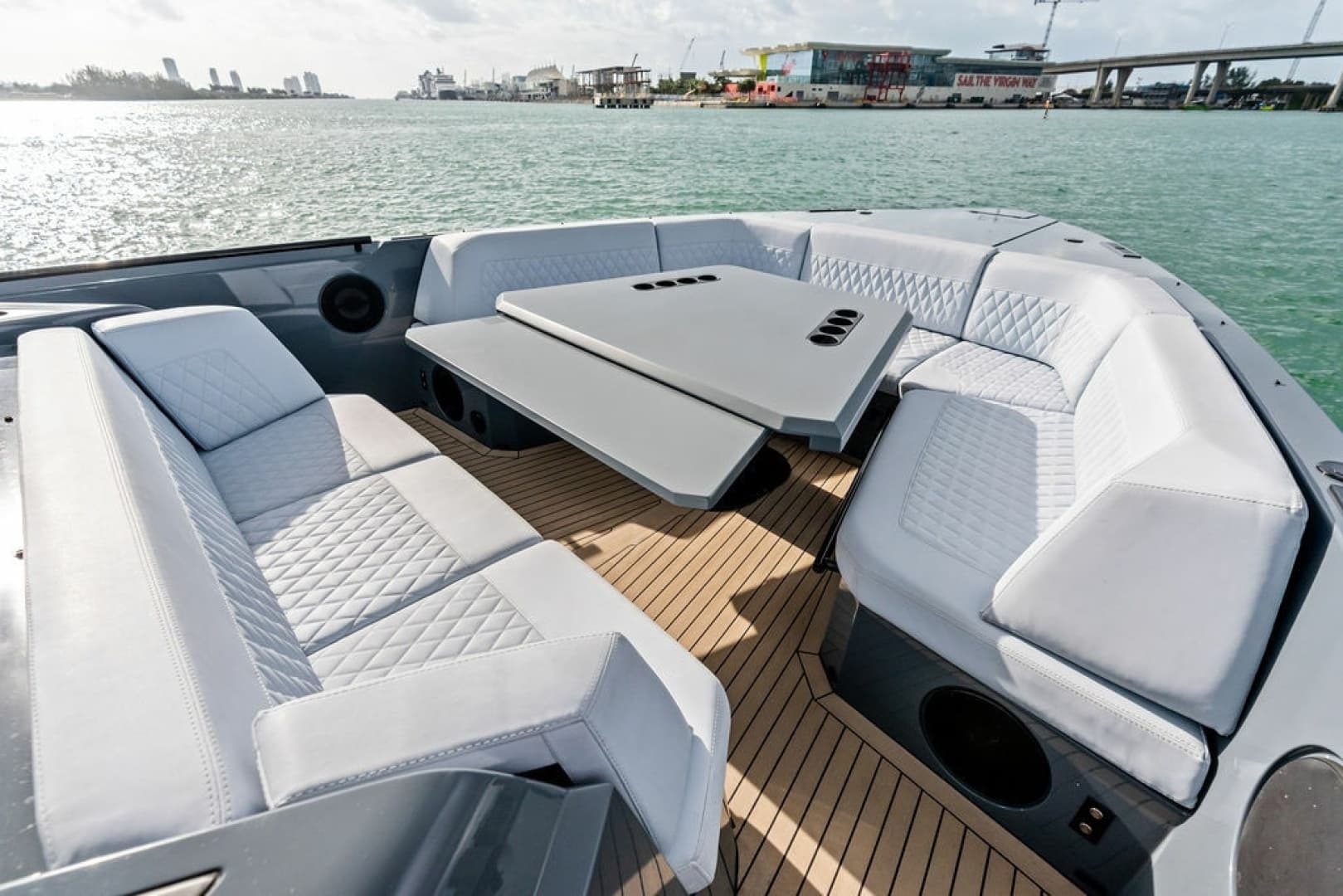 2024 Vanquish Yachts VQ55