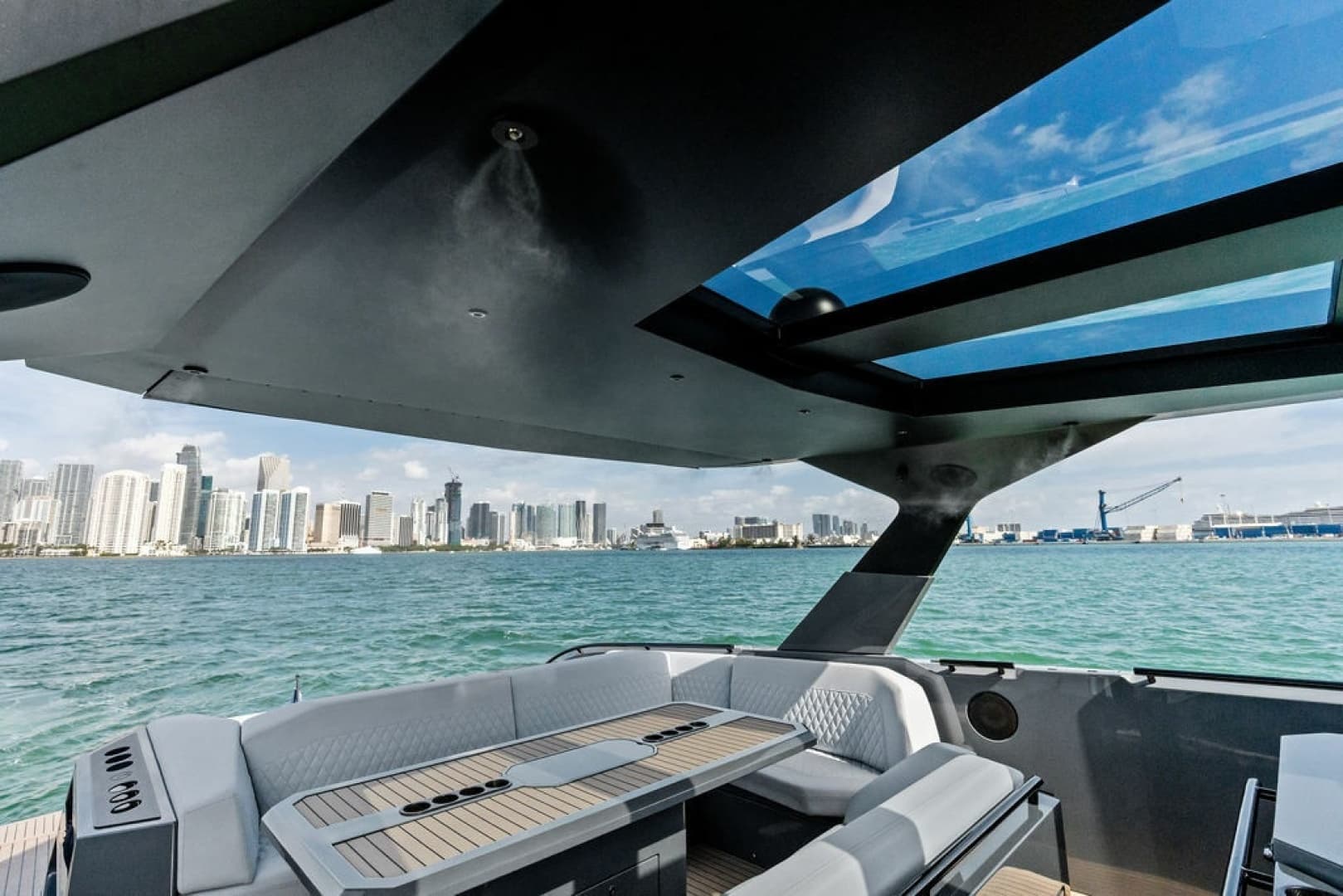 2024 Vanquish Yachts VQ55