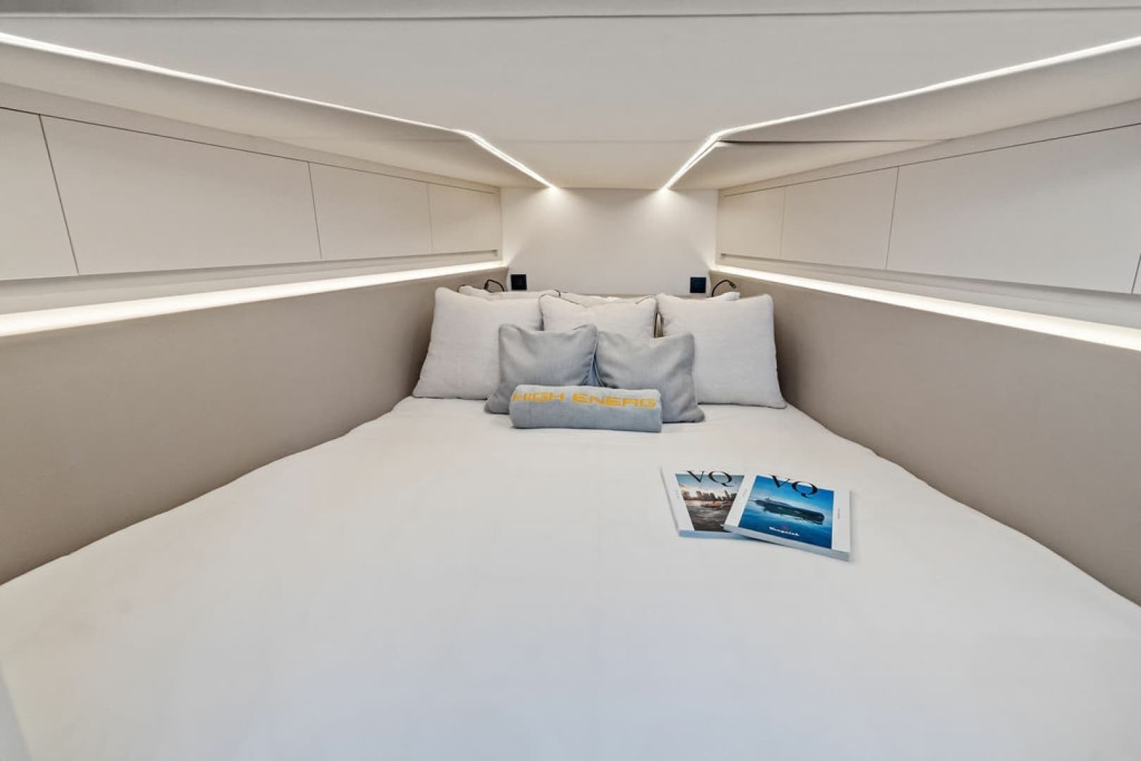 2024 Vanquish Yachts VQ55