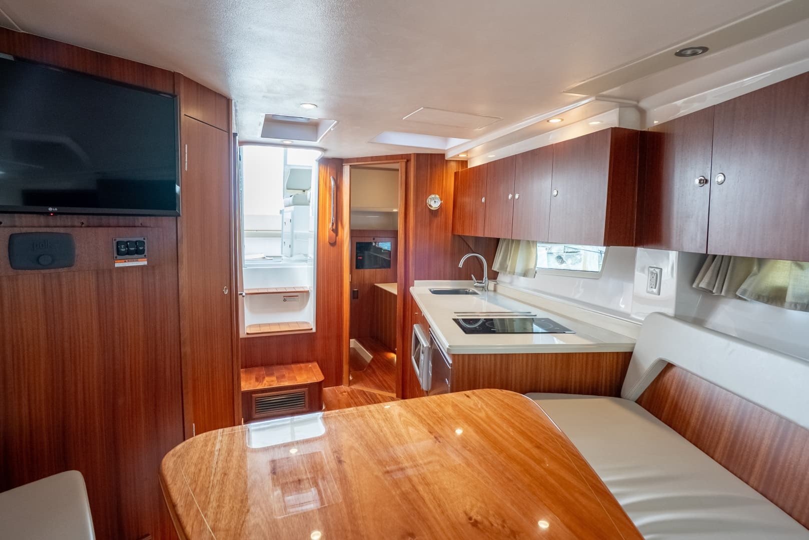 2015 Pursuit 365i SC