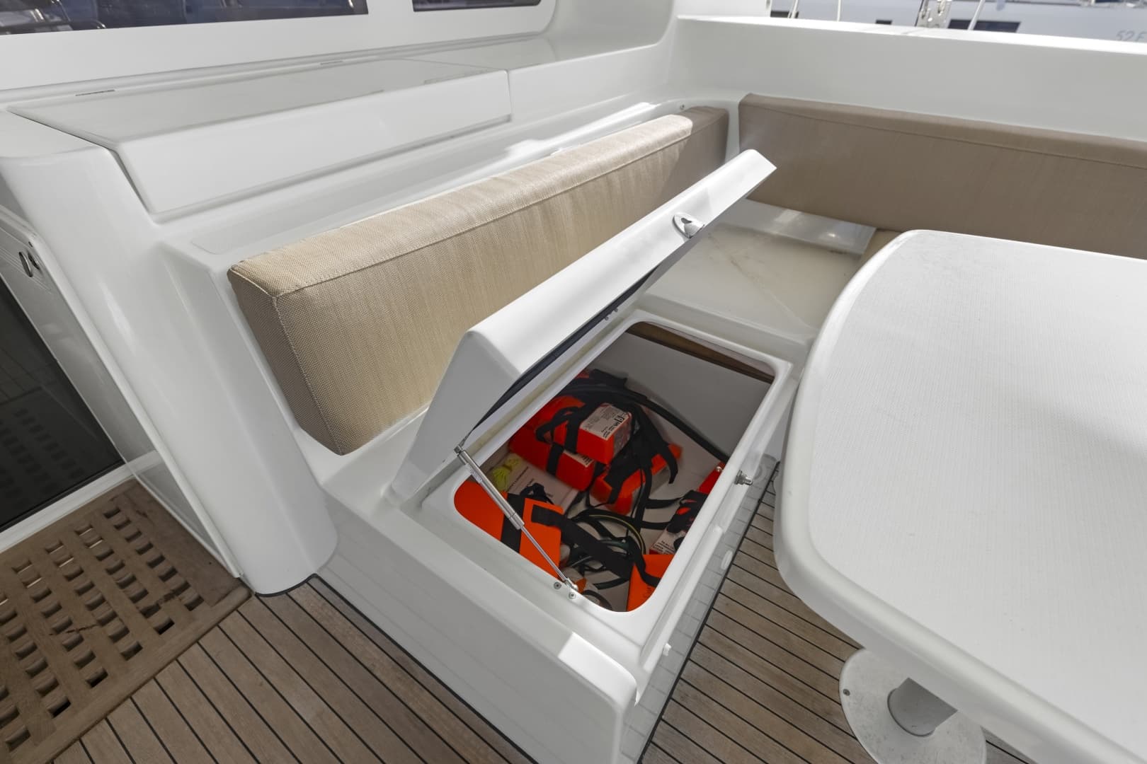 2022 Lagoon 52F