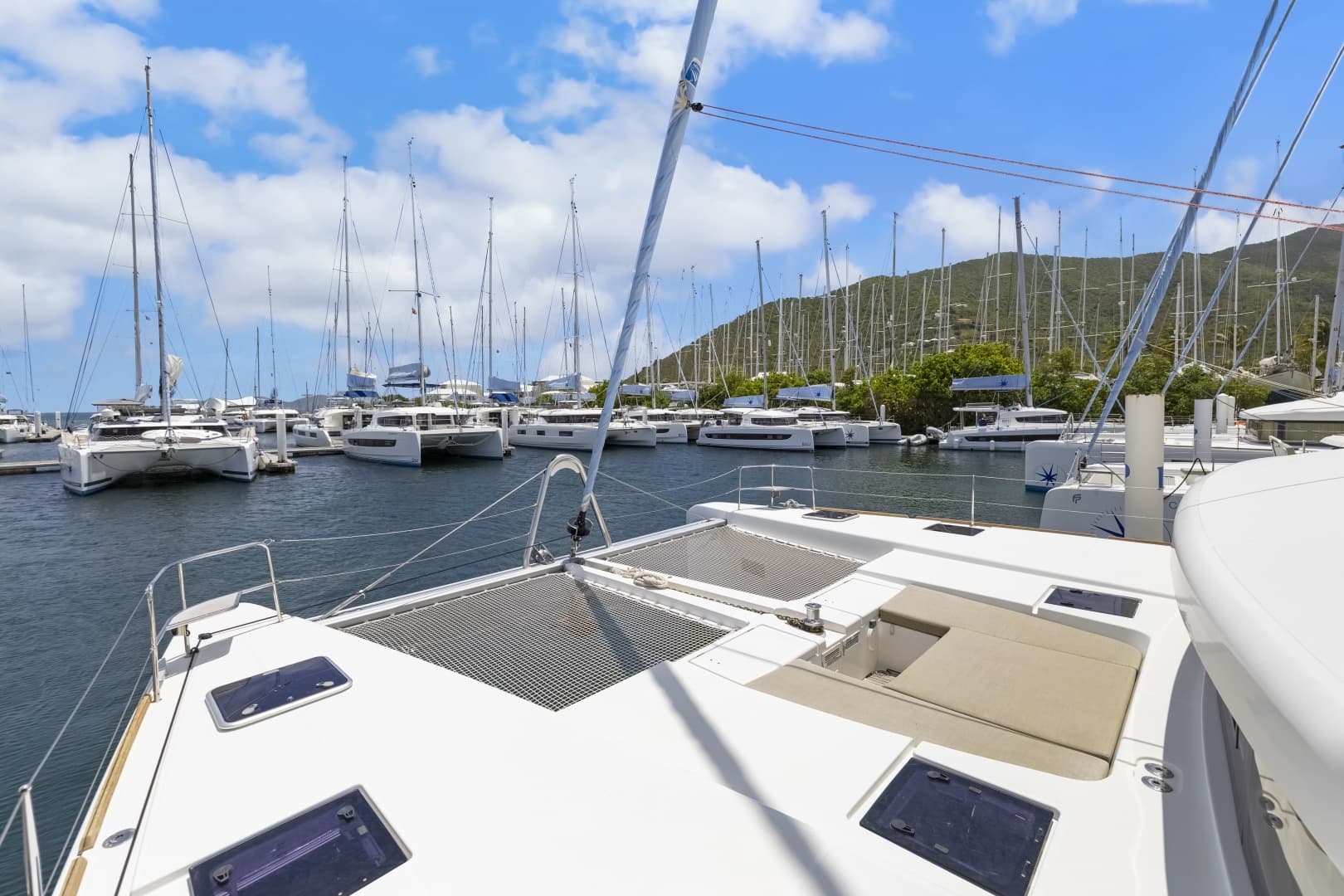 2022 Lagoon 52F