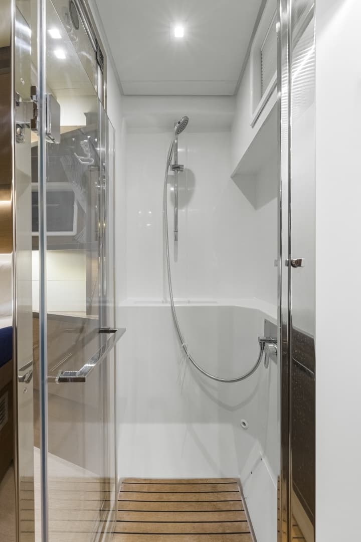 2022 Lagoon 52F