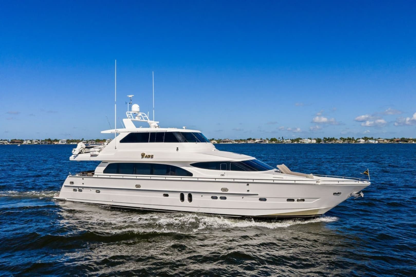 2005 Horizon 82