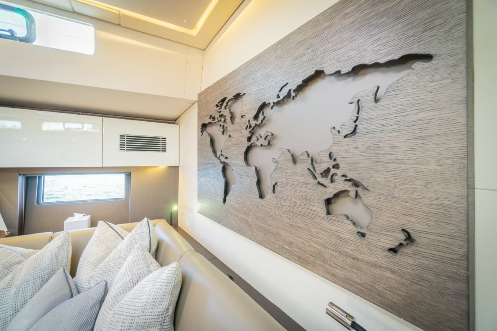 2020 Beneteau Oceanis Yacht 62
