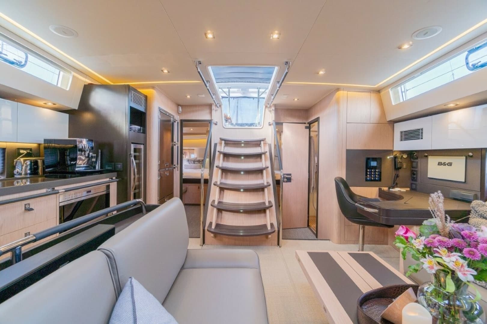 2020 Beneteau Oceanis Yacht 62
