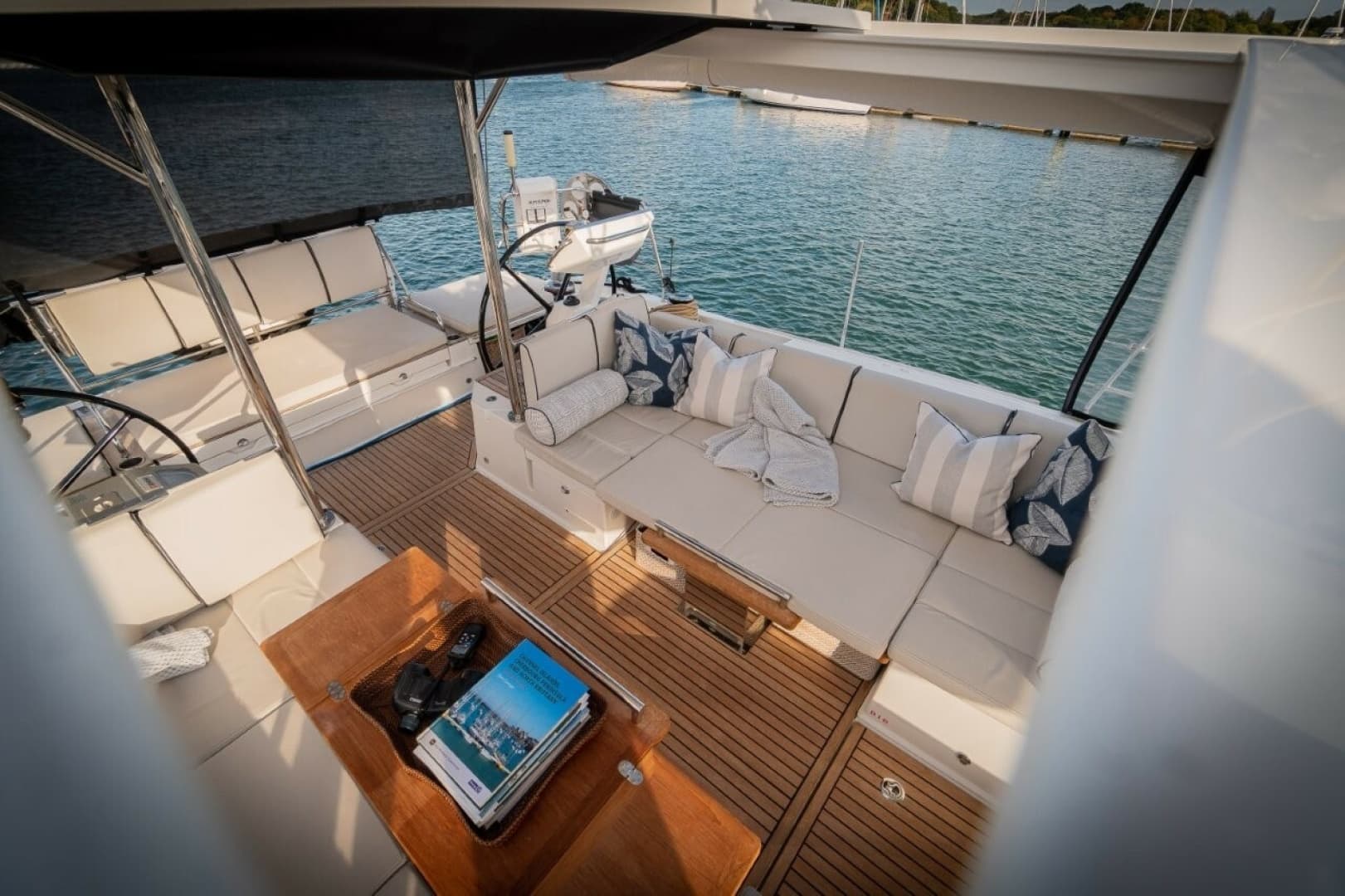 2020 Beneteau Oceanis Yacht 62