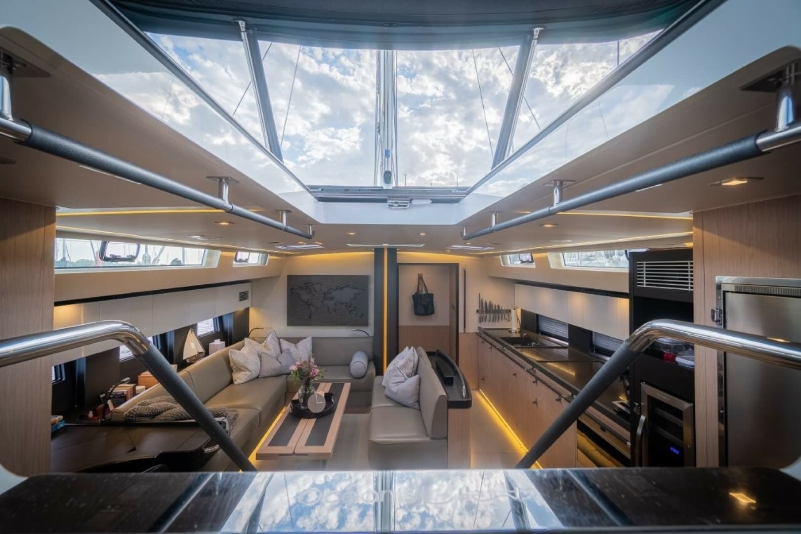 2020 Beneteau Oceanis Yacht 62