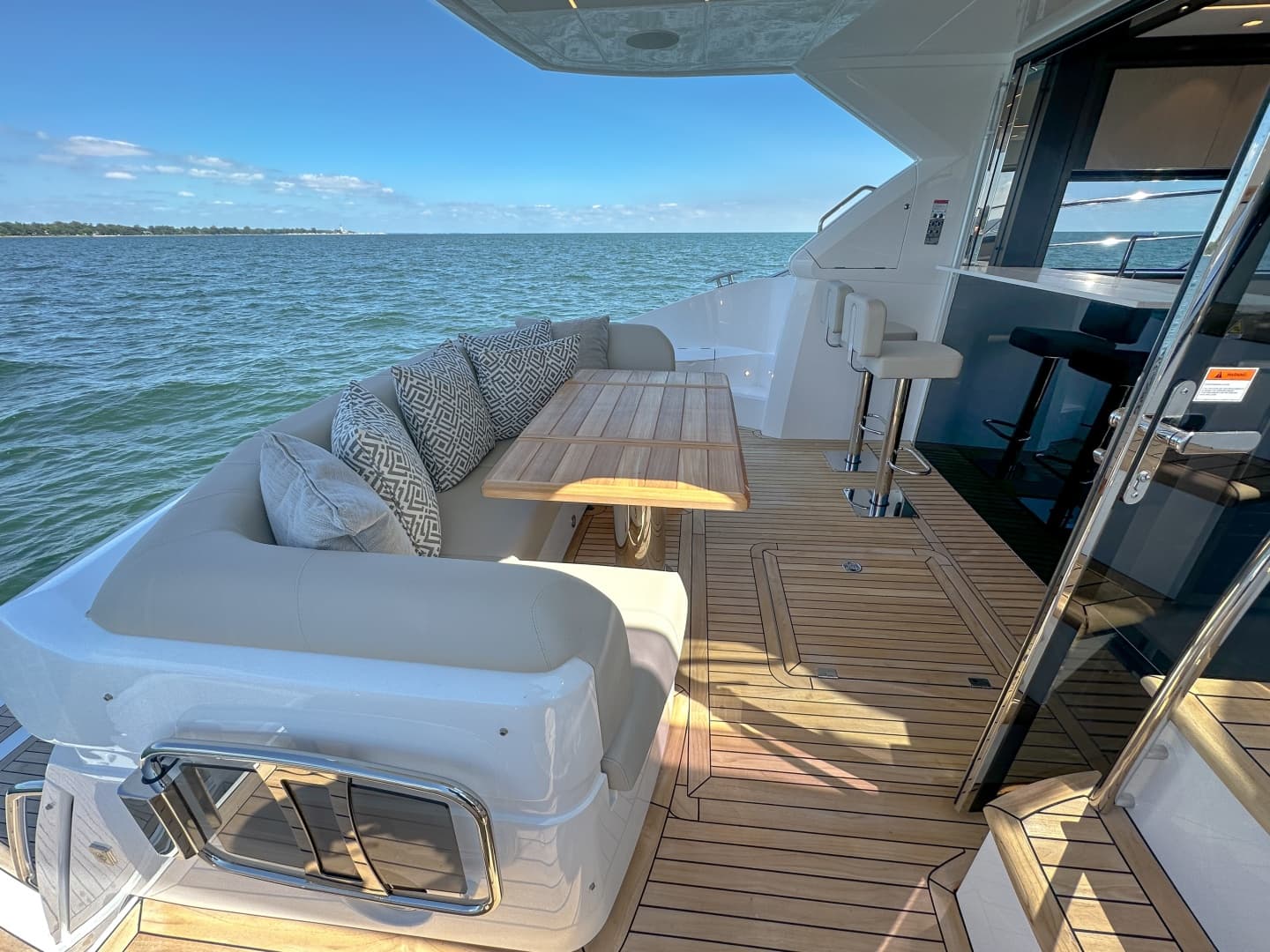 2024 Sunseeker 55 Manhattan