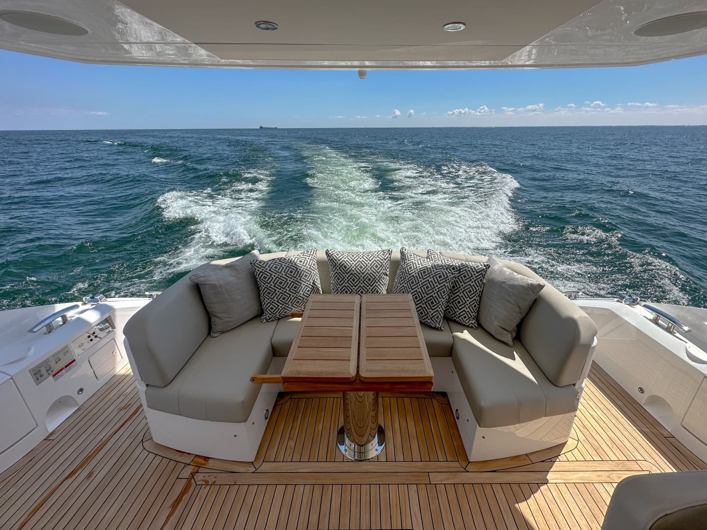 2024 Sunseeker 55 Manhattan