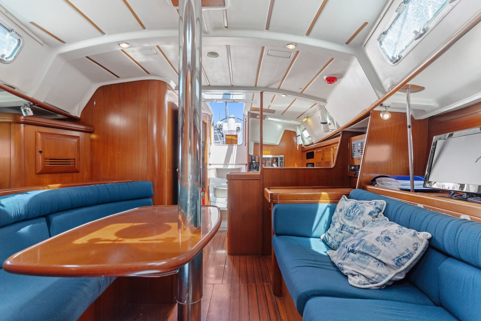 2001 Beneteau 