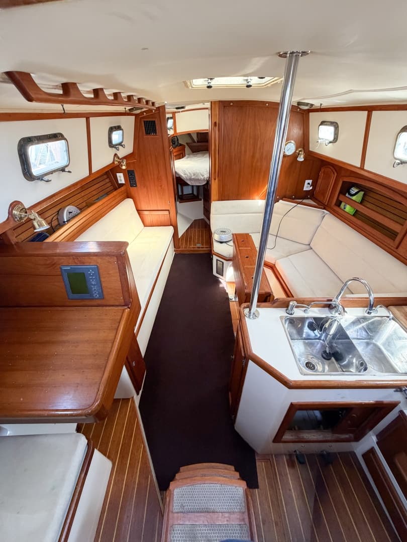 1998 Pacific Seacraft 37