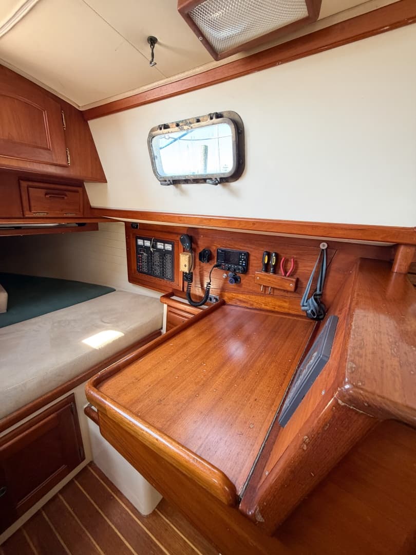 1998 Pacific Seacraft 37