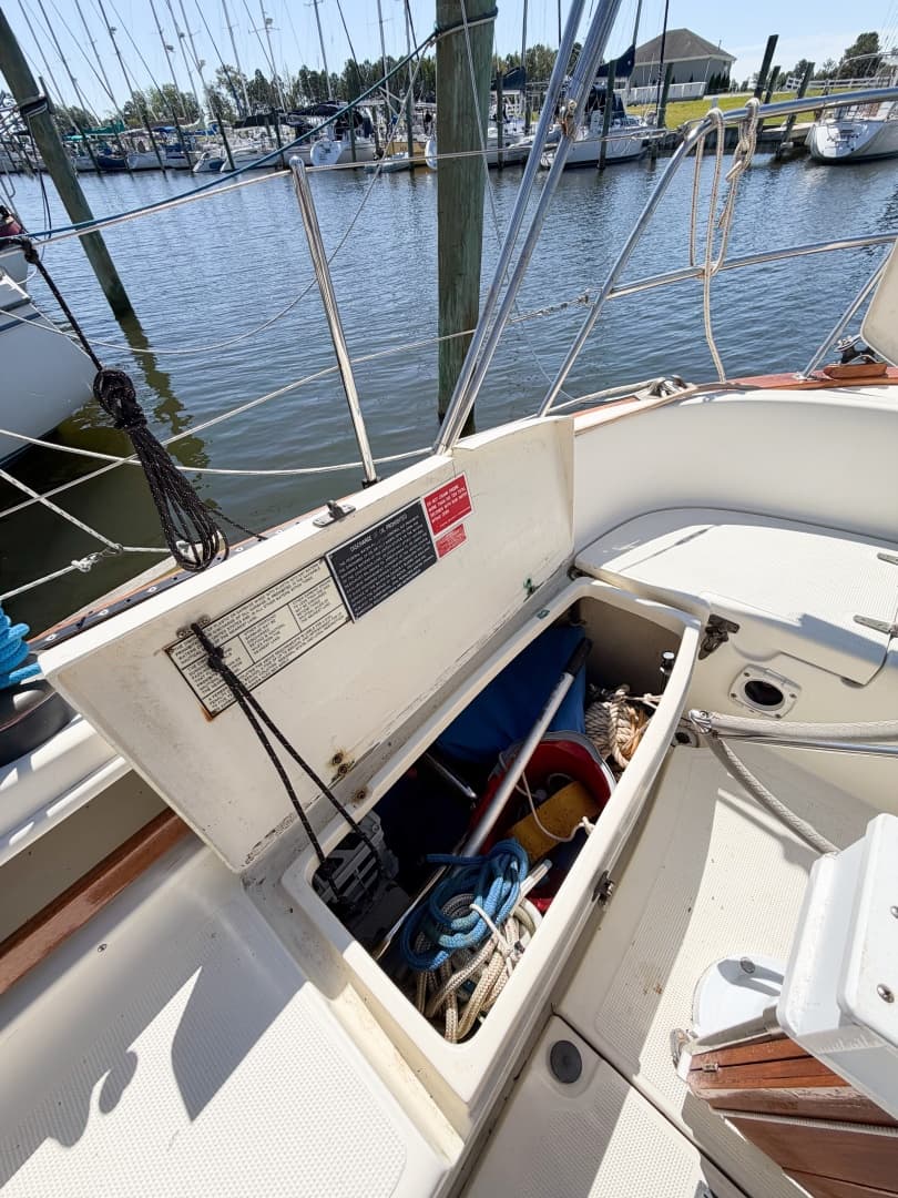 1998 Pacific Seacraft 37