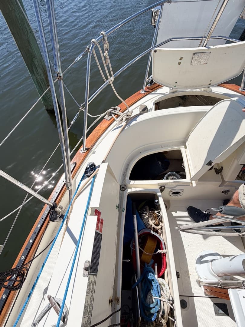 1998 Pacific Seacraft 37