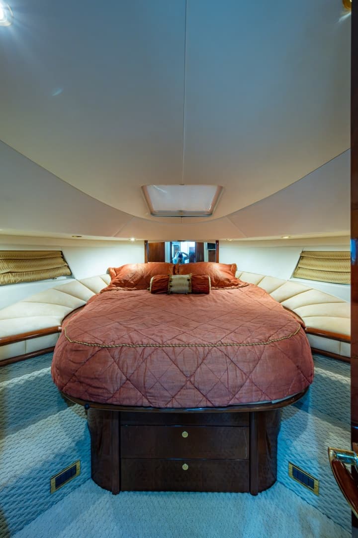 _forward_stateroom_02