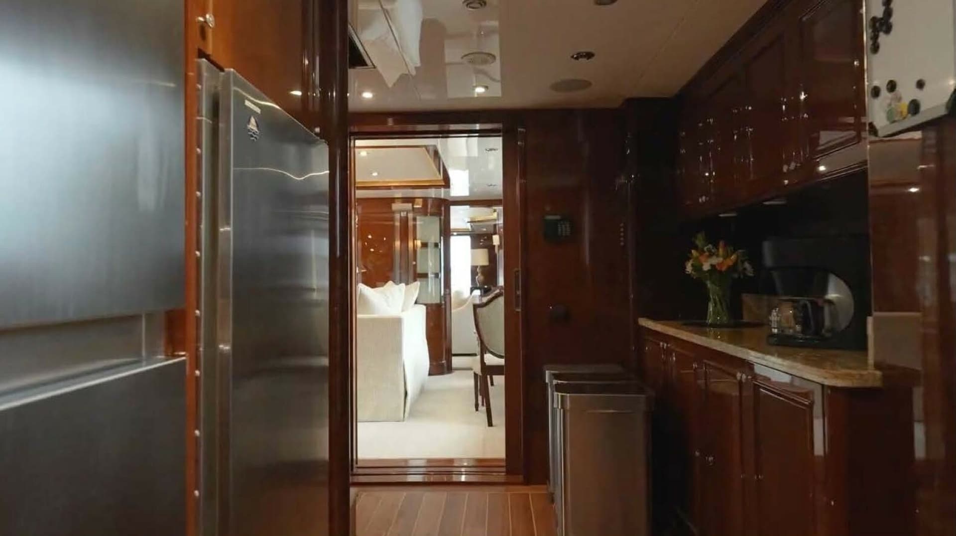 2004 Benetti Vision