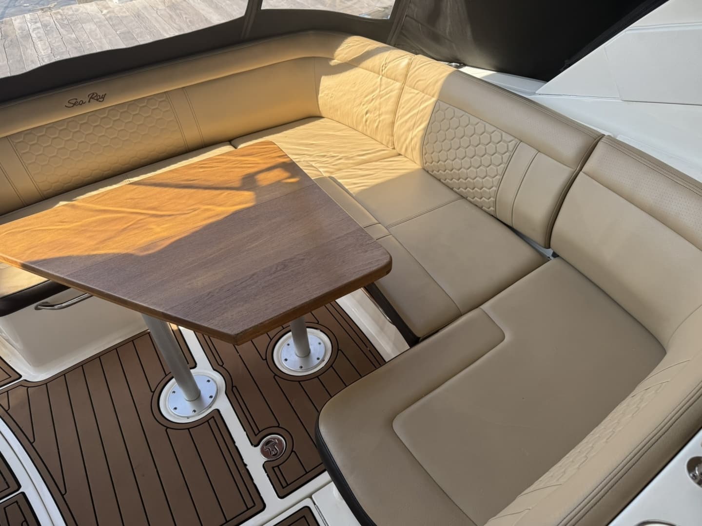 2018 Sea Ray 350 Sundancer
