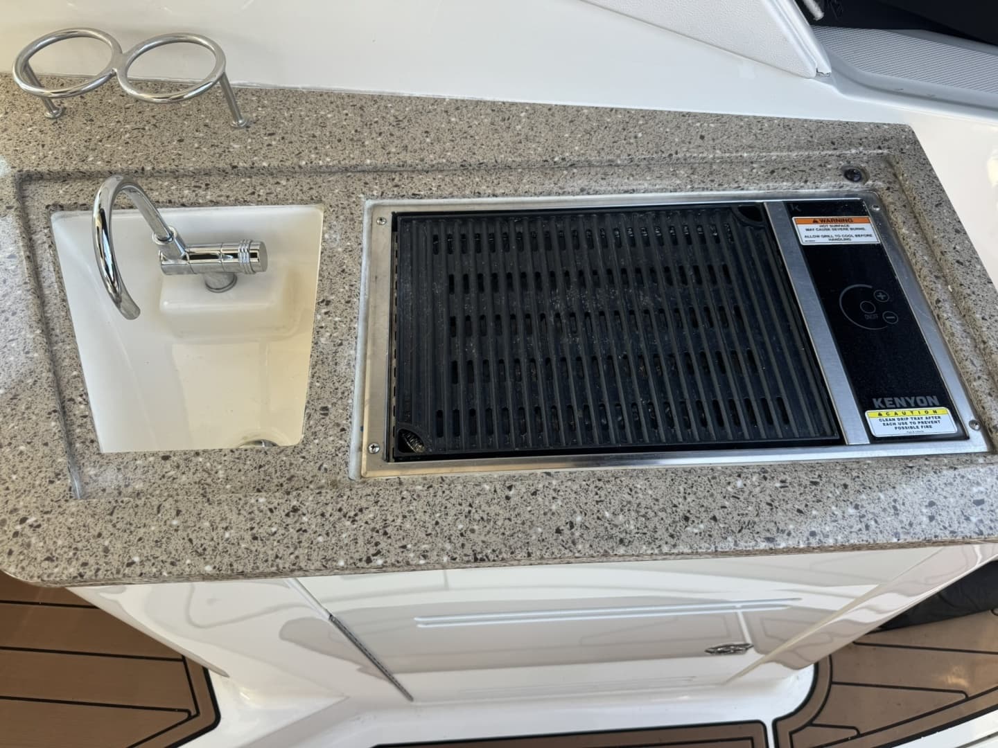 2018 Sea Ray 350 Sundancer