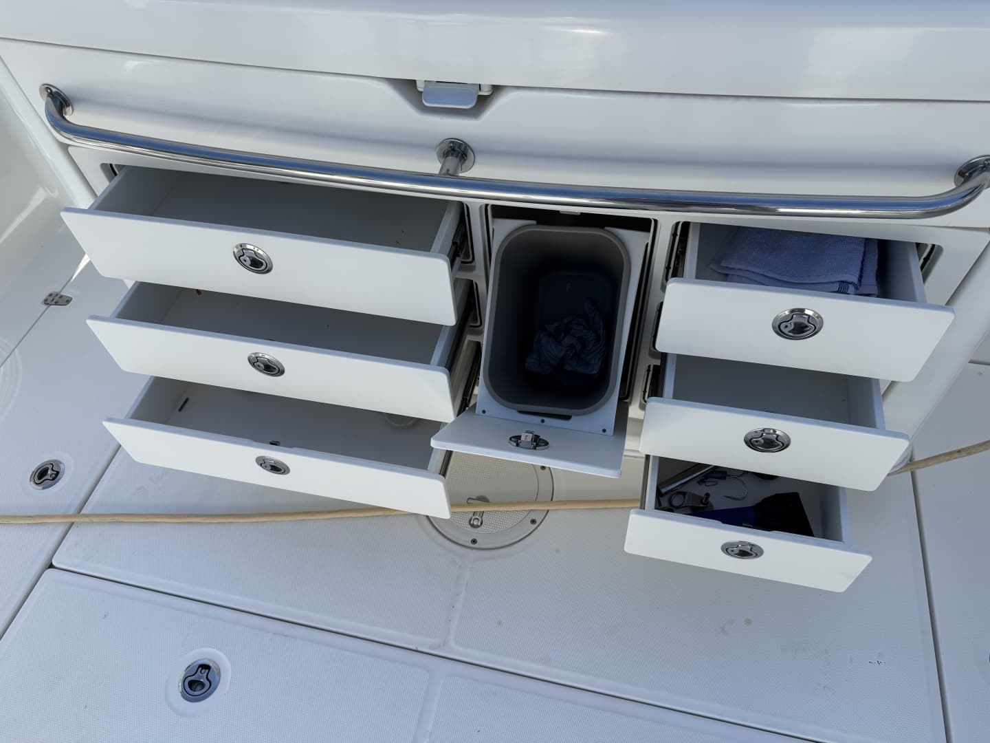 2016 Boston Whaler 
