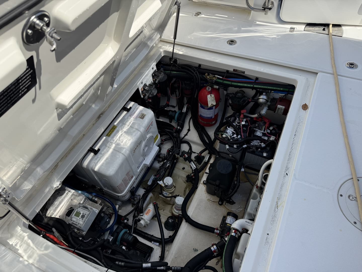 2016 Boston Whaler 