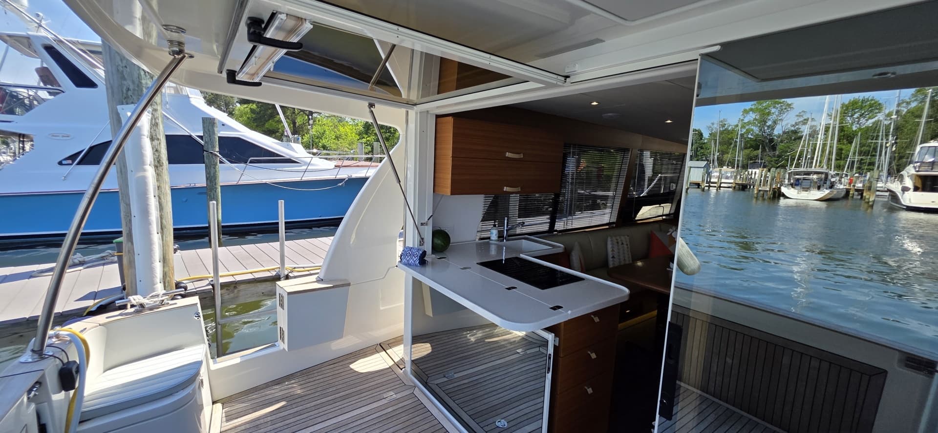 2023 Greenline 40 Hybrid