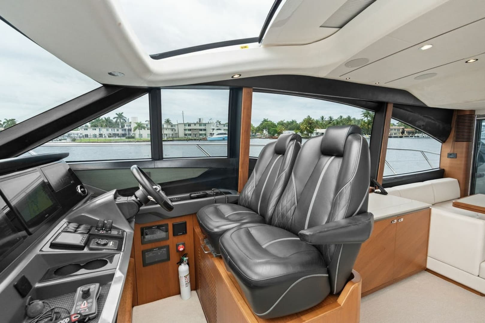 2020 Princess S62 Sportbridge
