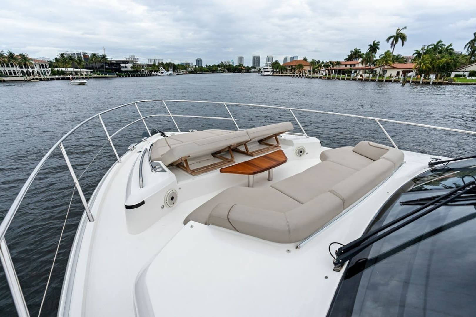 2020 Princess S62 Sportbridge