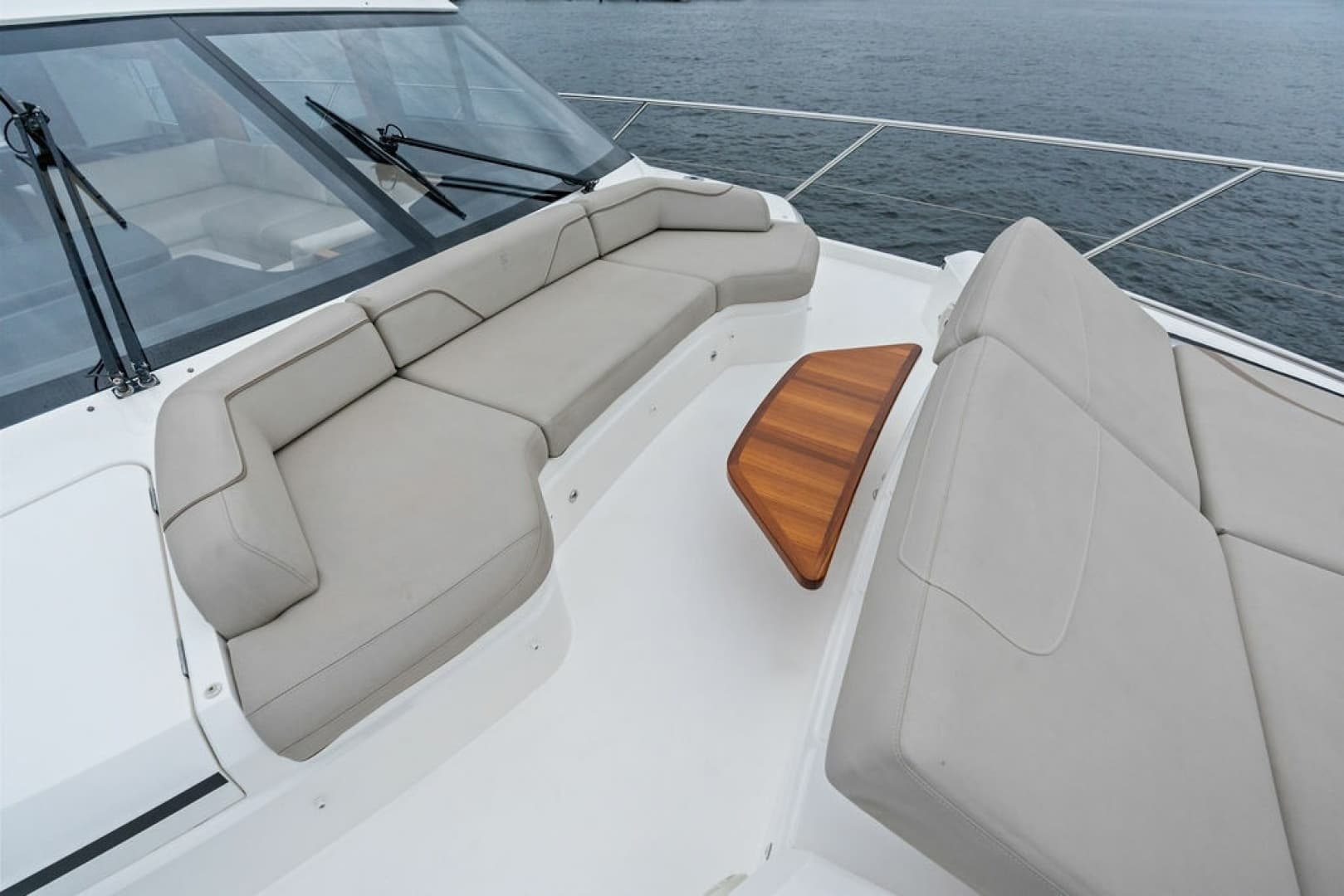 2020 Princess S62 Sportbridge