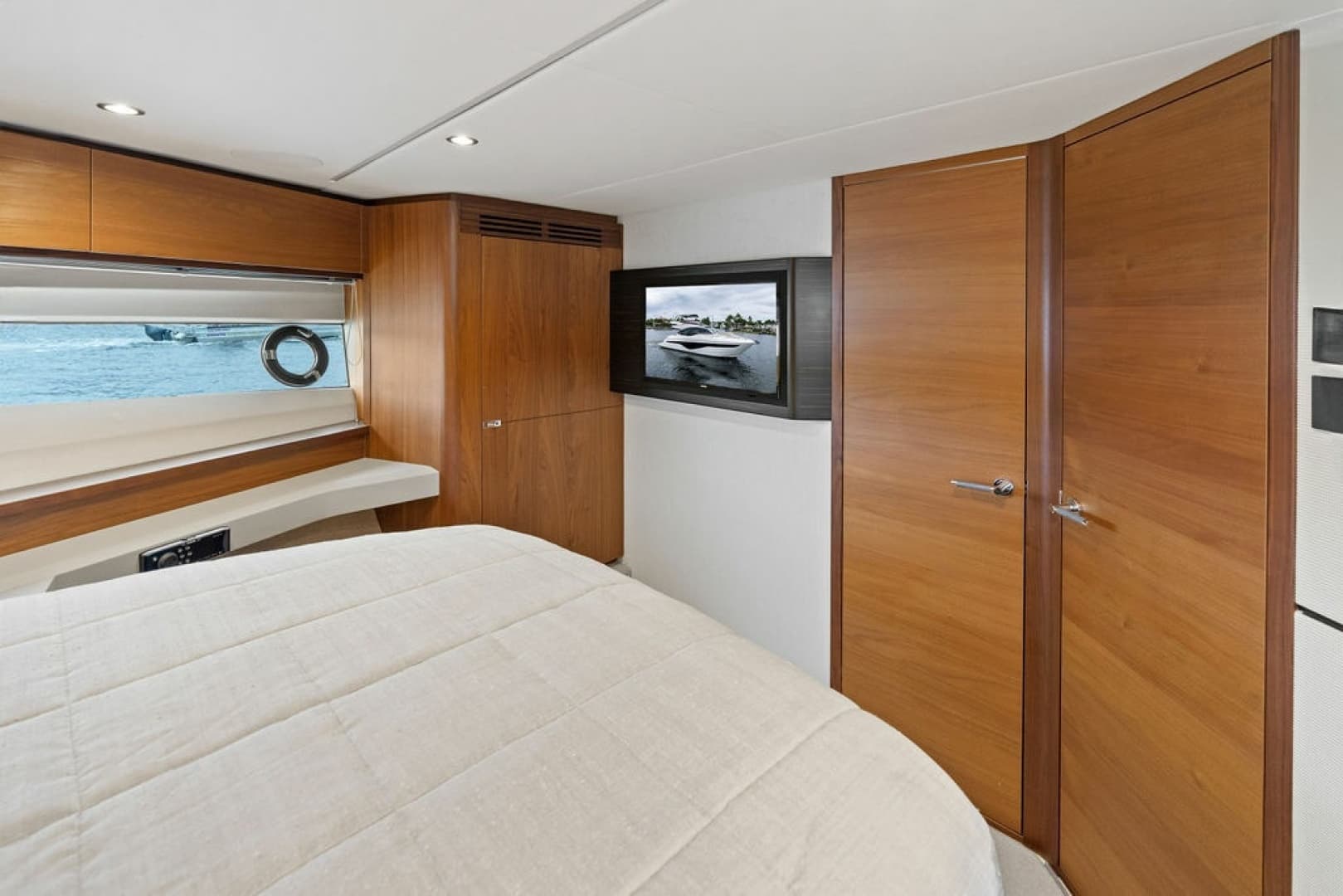 2020 Princess S62 Sportbridge