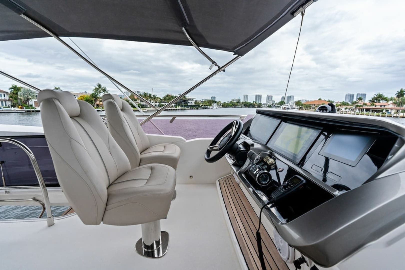 2020 Princess S62 Sportbridge
