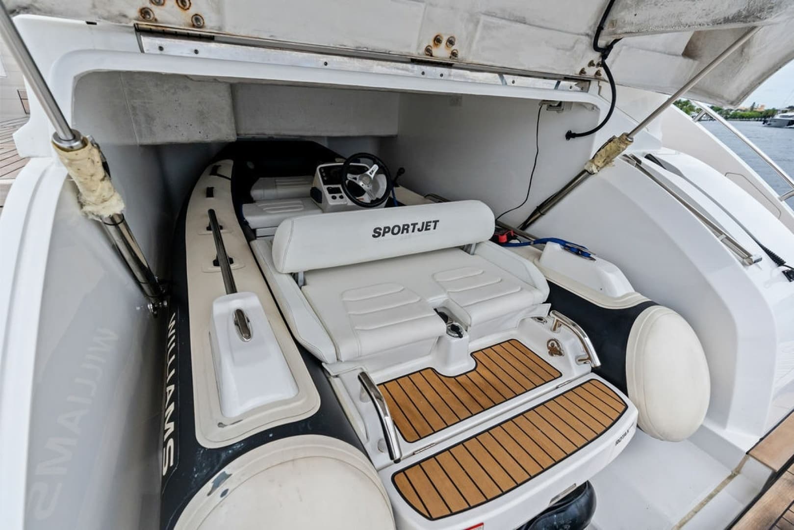 2020 Princess S62 Sportbridge