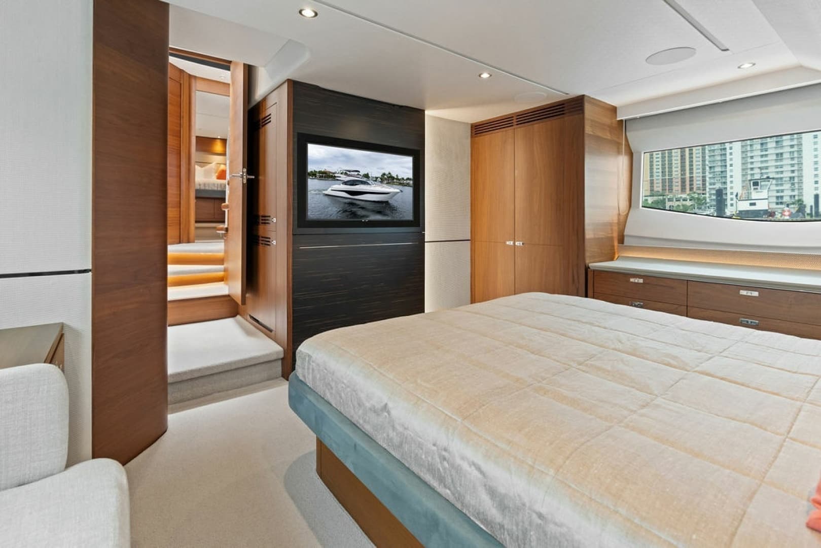 2020 Princess S62 Sportbridge