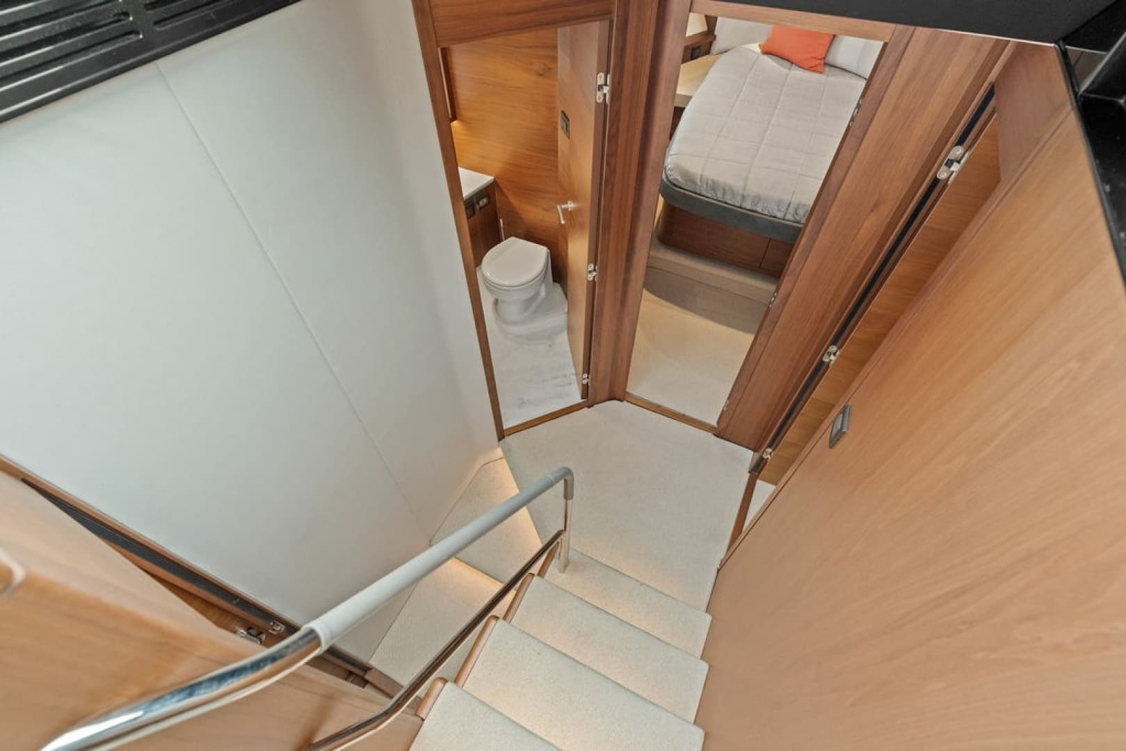 2020 Princess S62 Sportbridge
