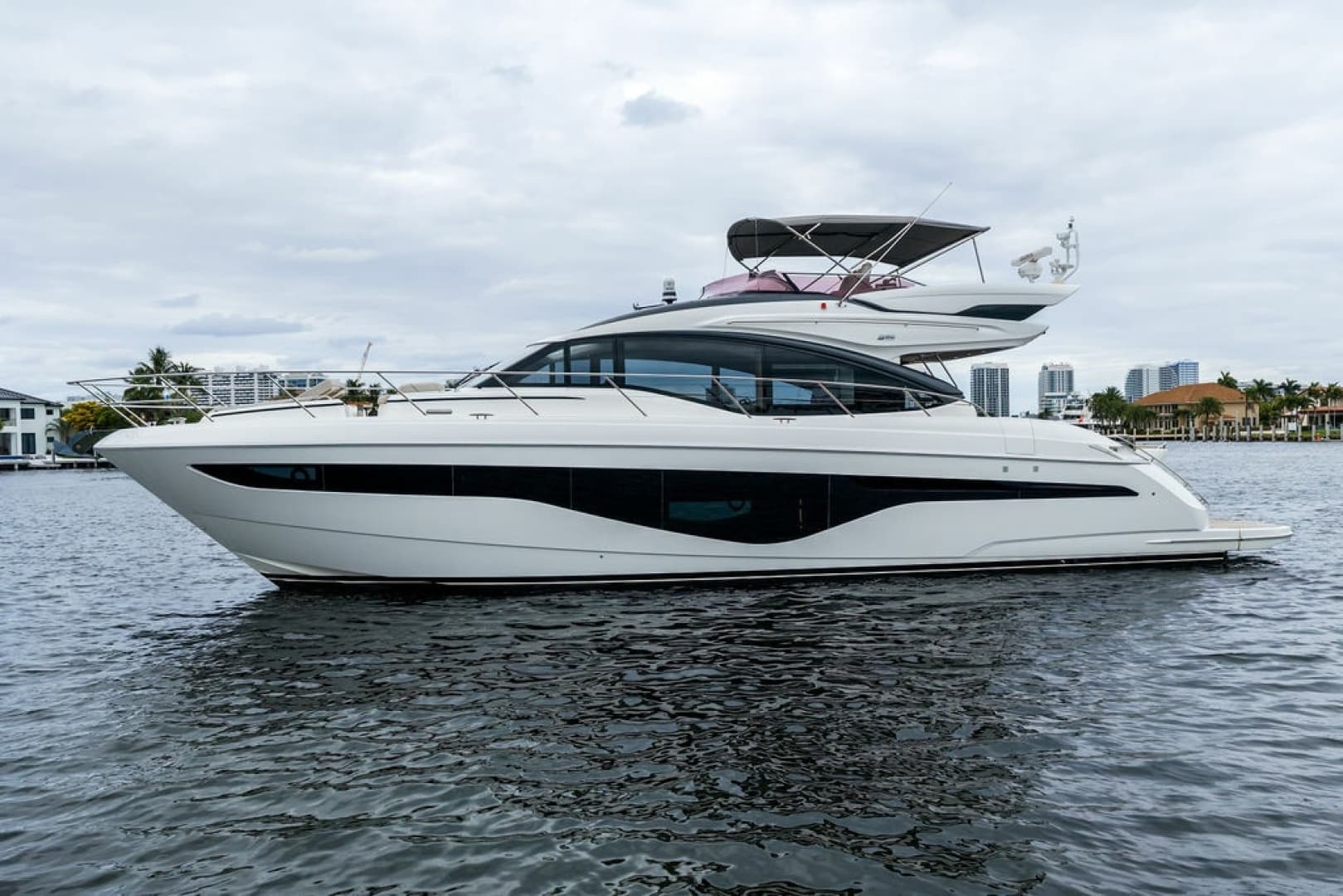2020 Princess S62 Sportbridge