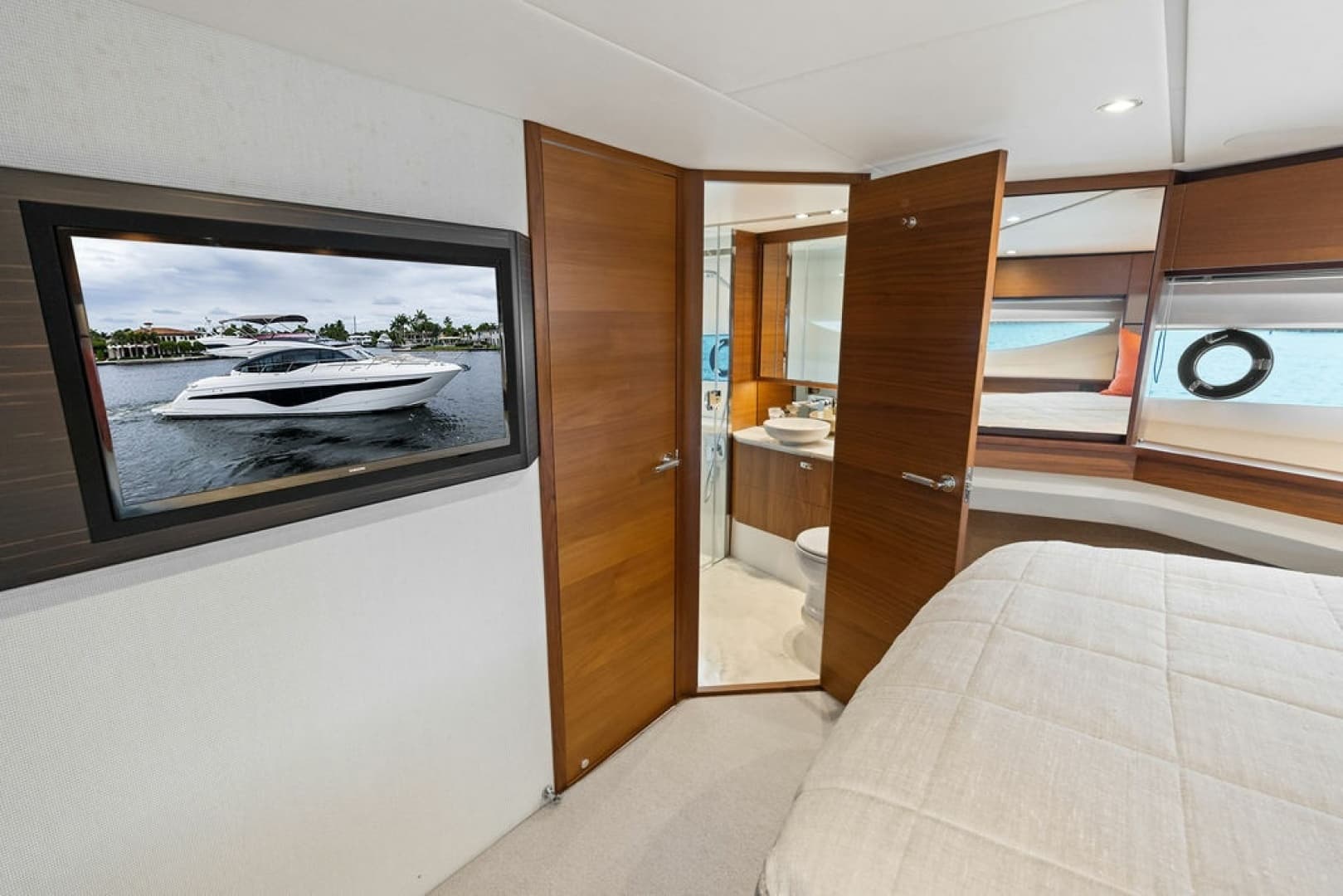 2020 Princess S62 Sportbridge