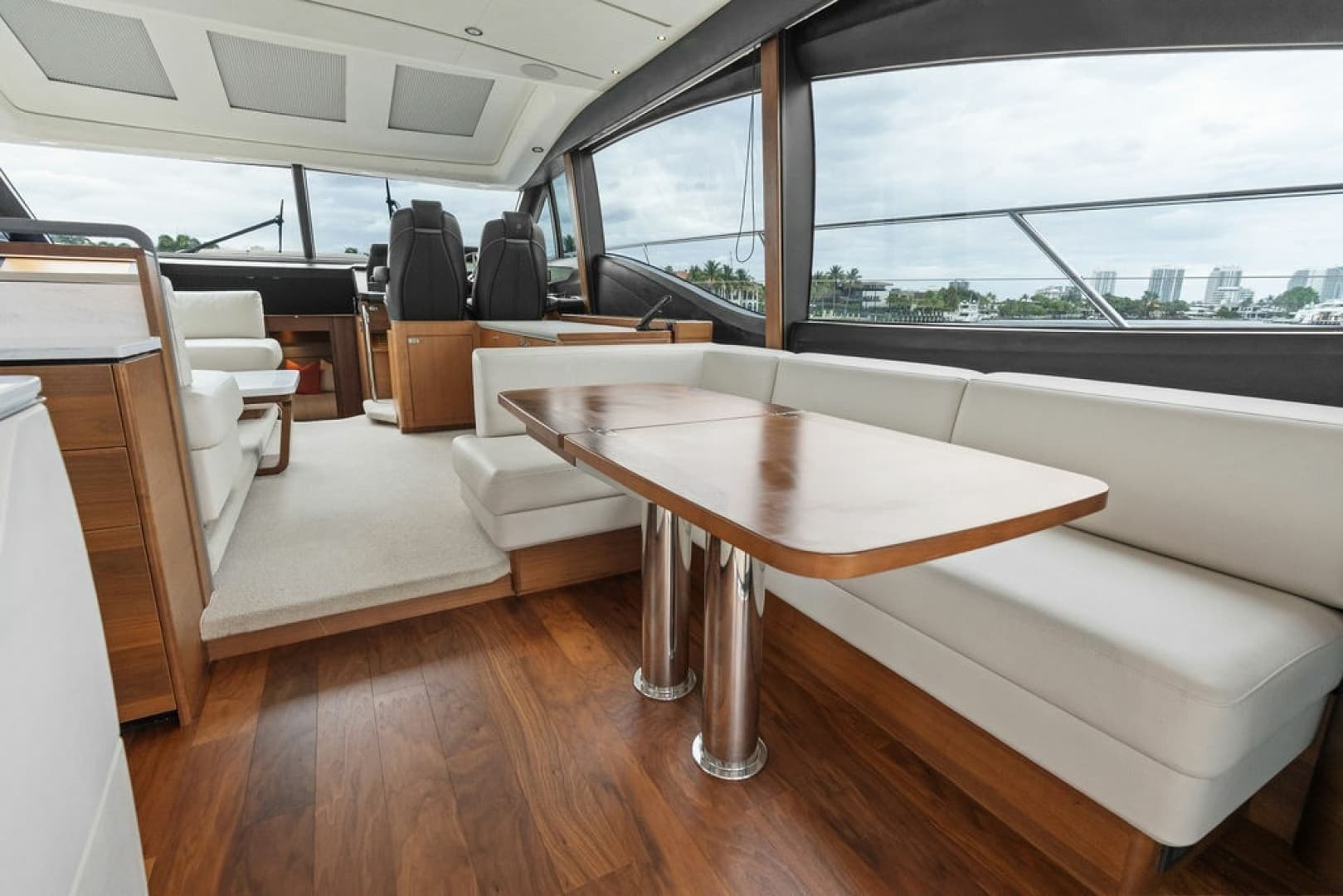 2020 Princess S62 Sportbridge